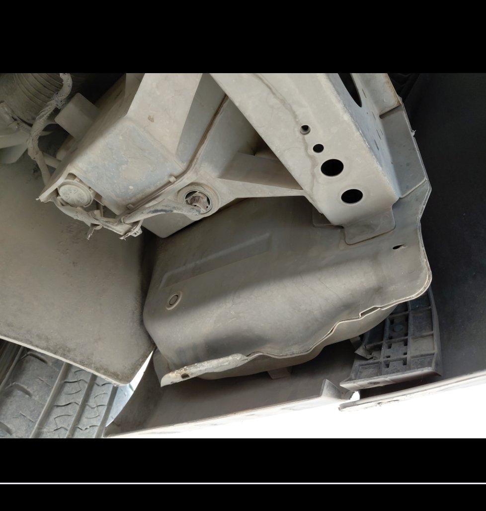 نيسان أورفان  2022 image