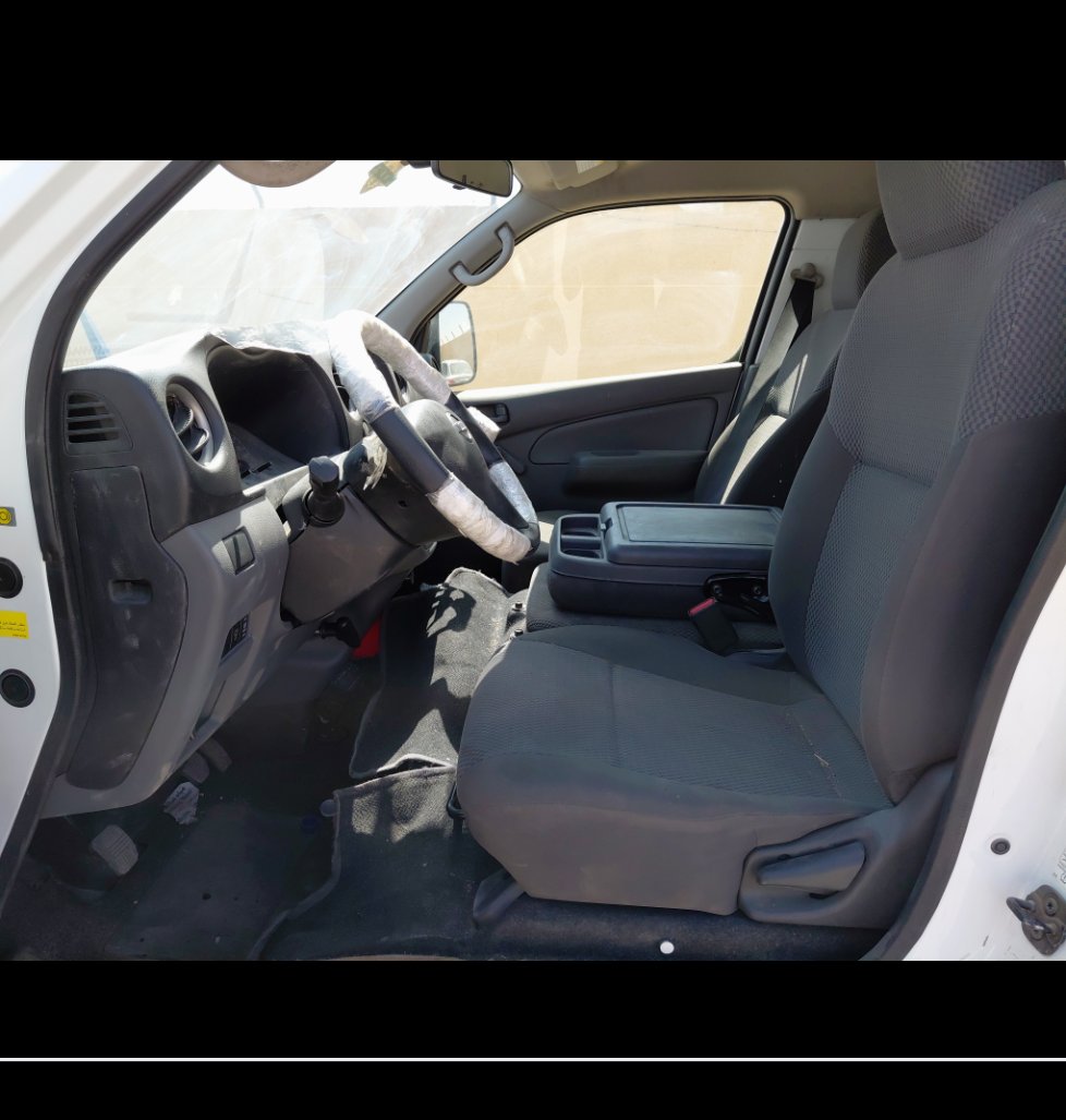 نيسان أورفان  2022 image