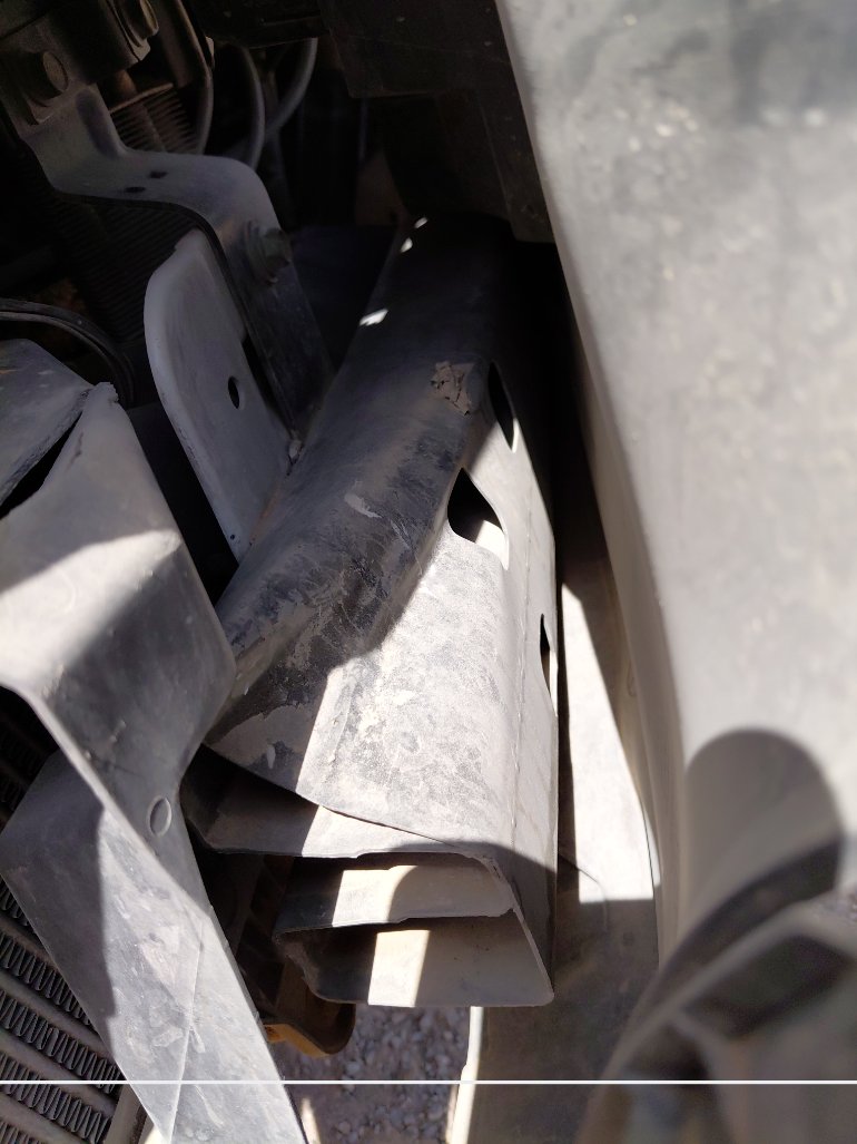 نيسان أورفان  2022 image