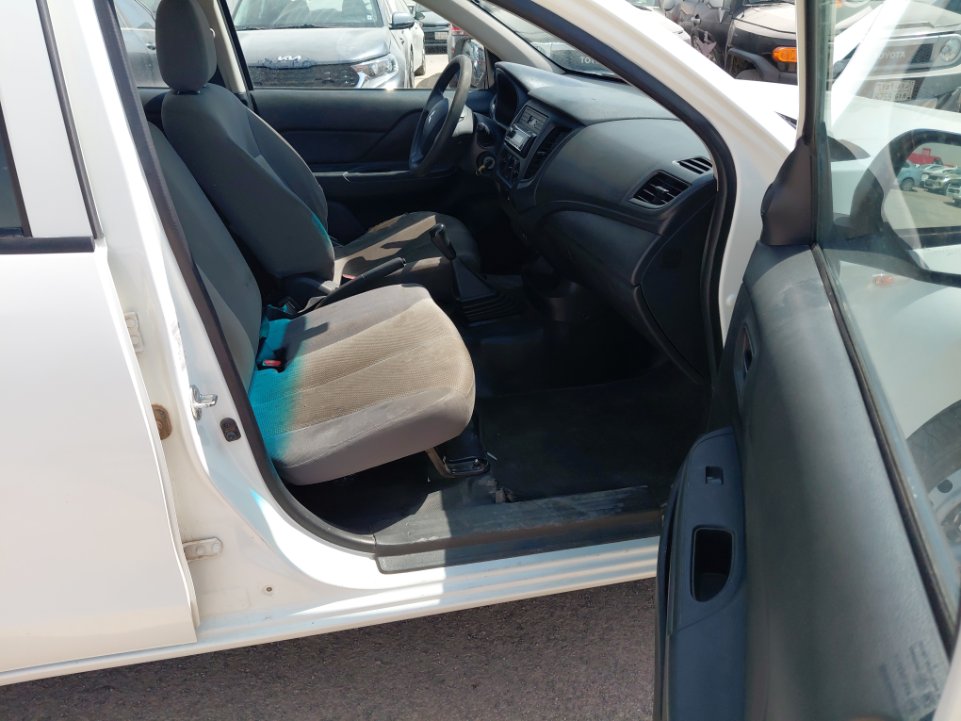 ميتسوبيشي L200  2022 image