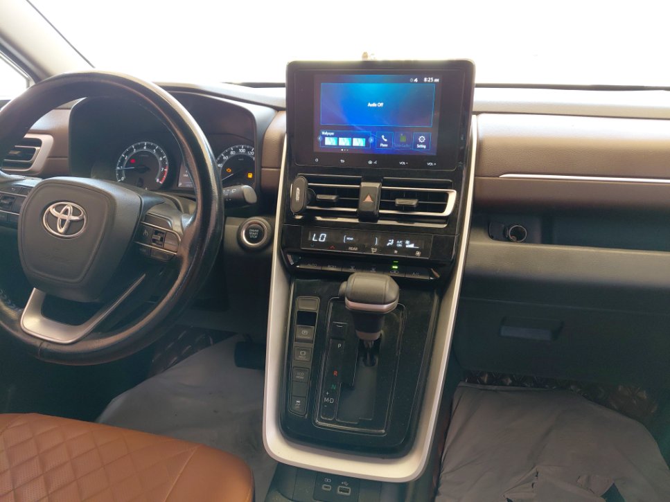 Toyota Innova GL 2024 image