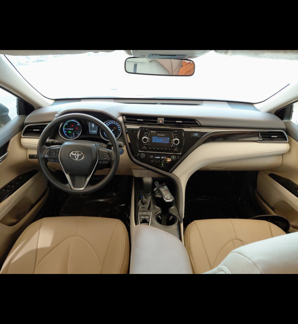 Toyota Camry LE HEV 2020 image