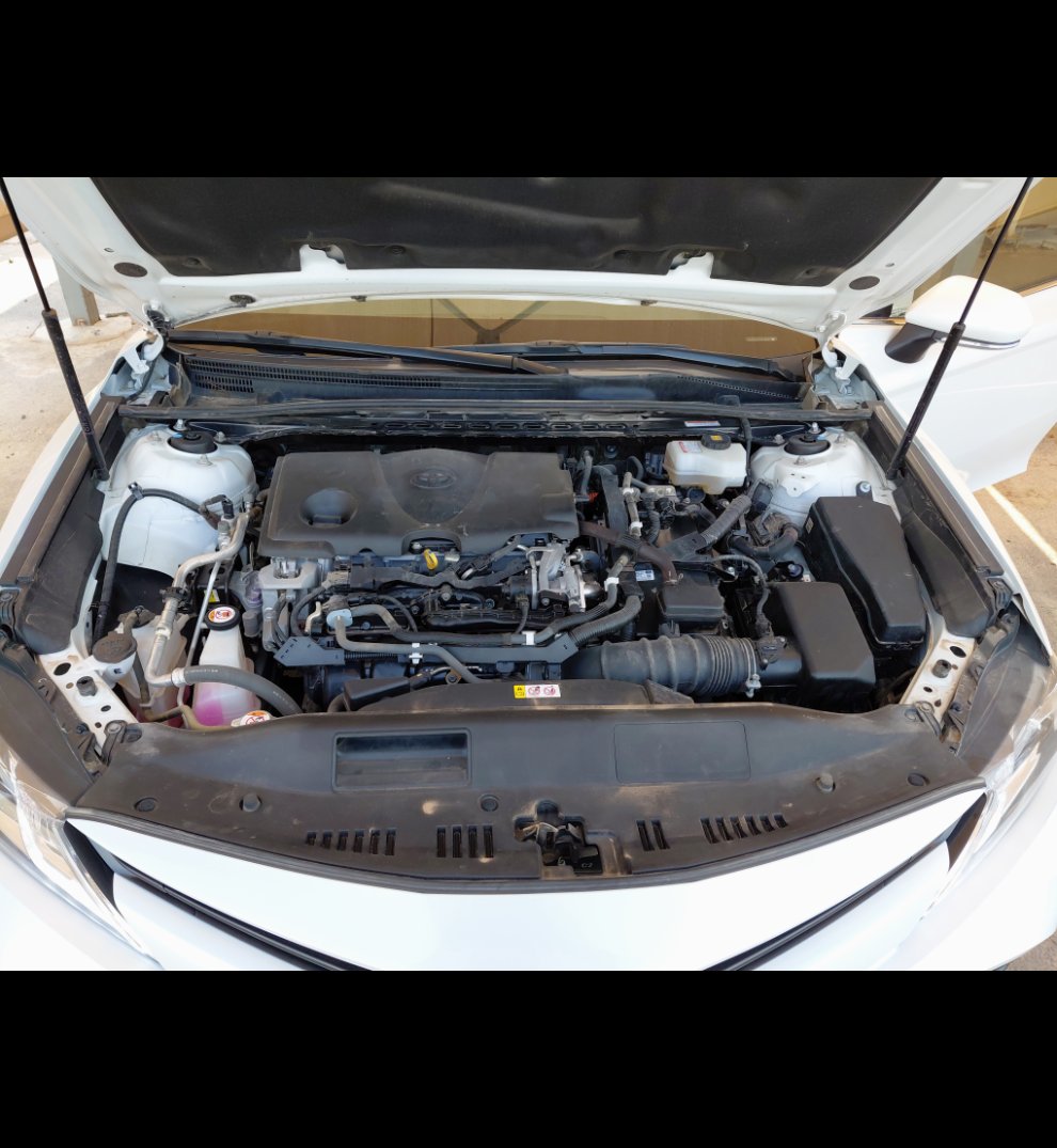 Toyota Camry LE HEV 2020 image