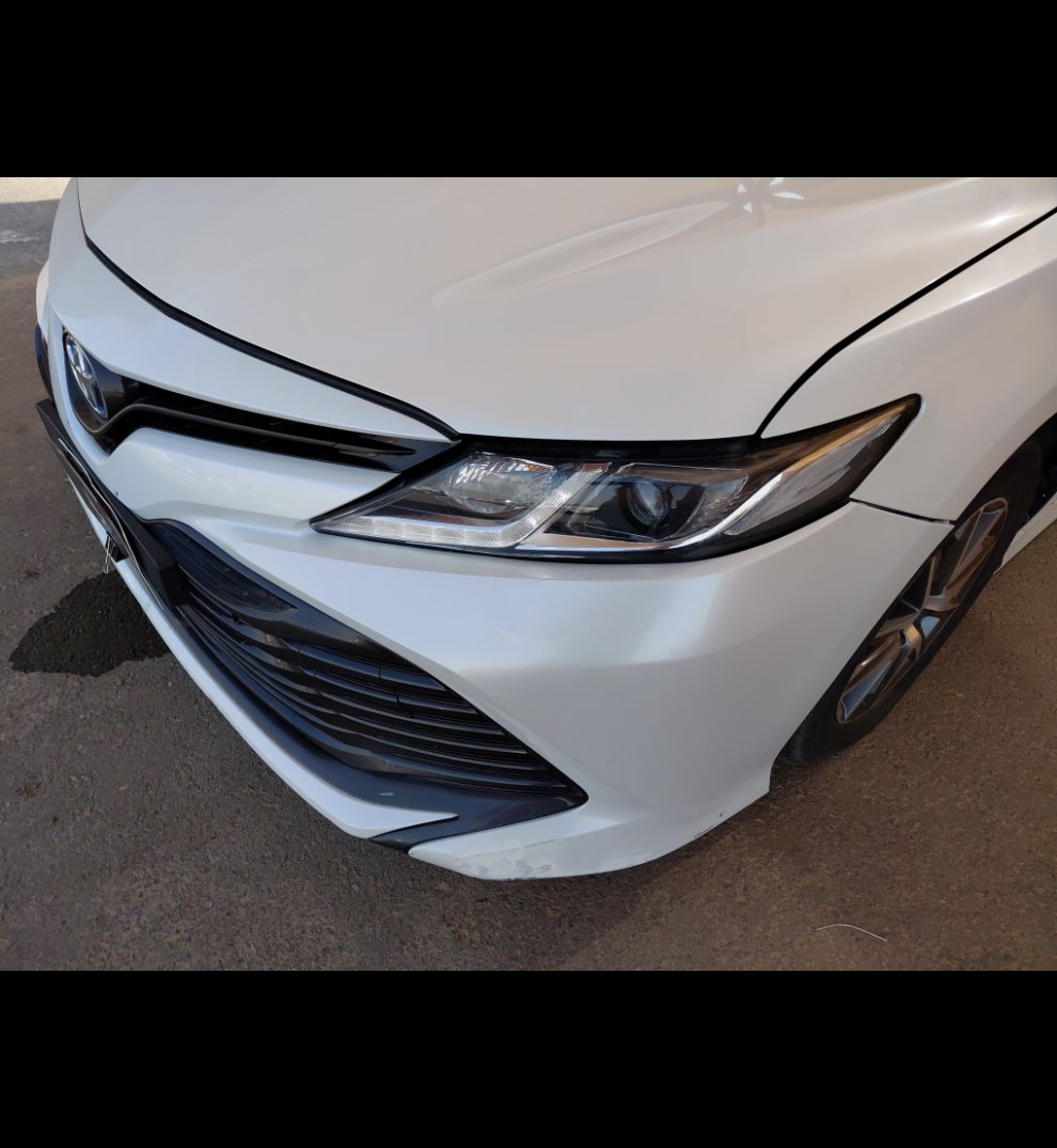 Toyota Camry LE HEV 2020 image