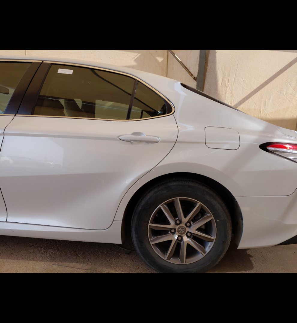 Toyota Camry LE HEV 2020 image