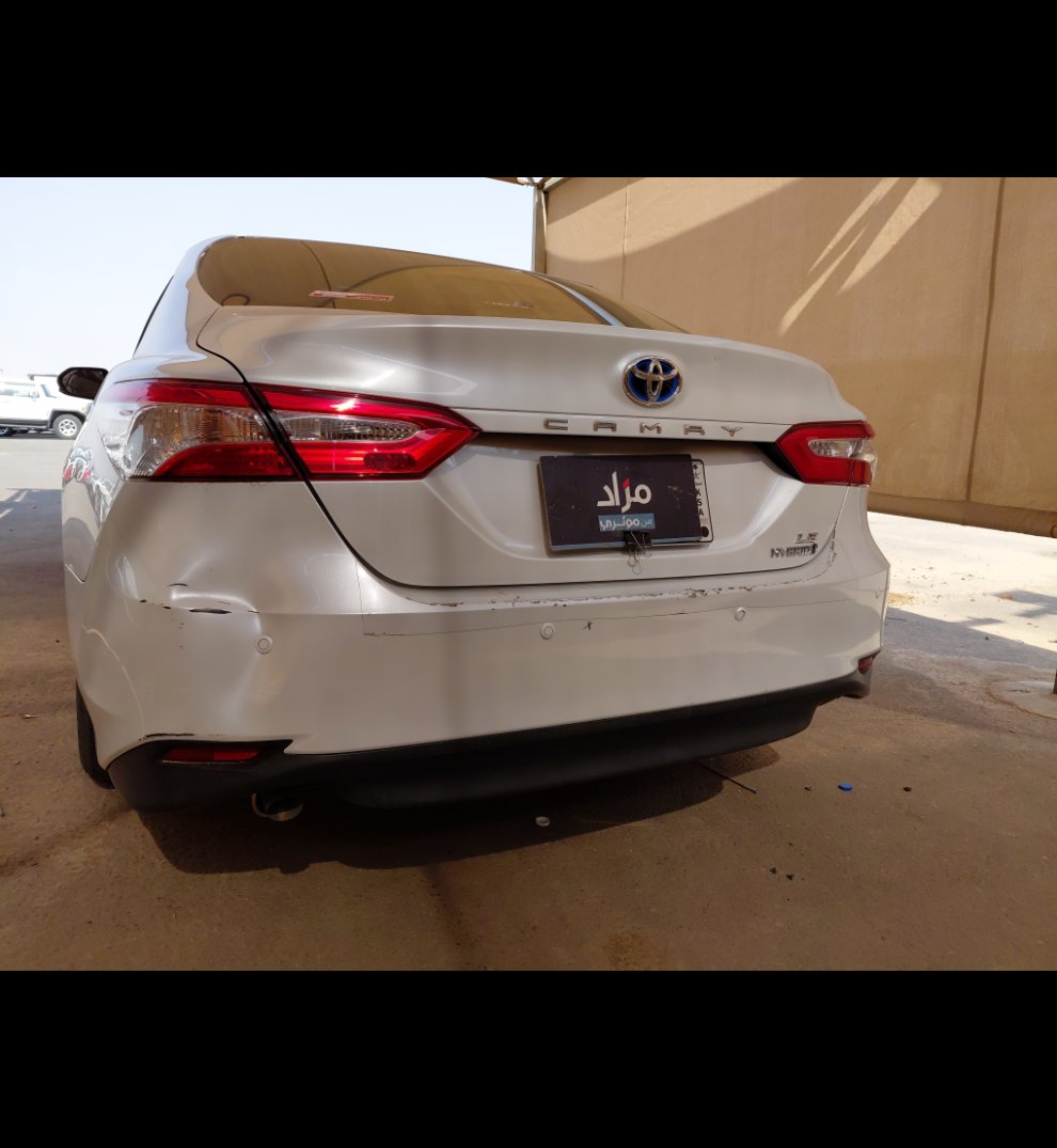 Toyota Camry LE HEV 2020 image