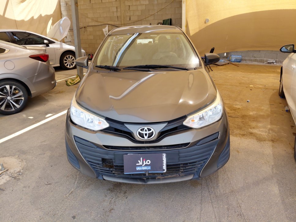 Toyota Yaris Y PLUS  2020