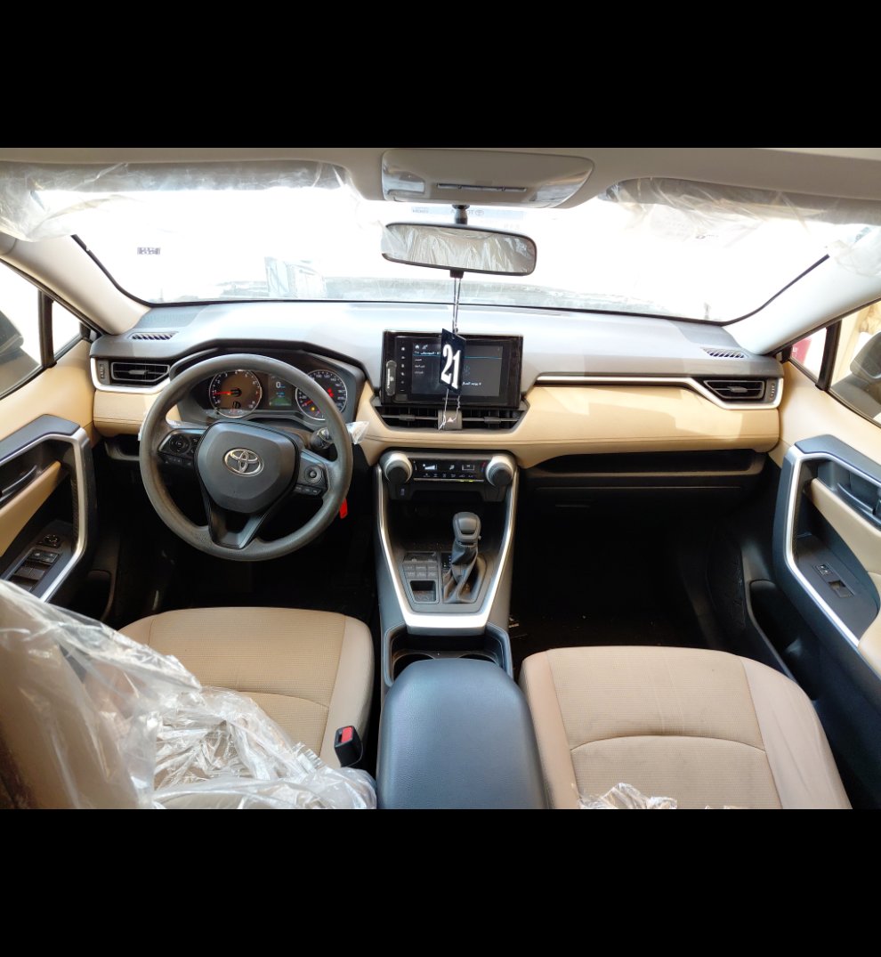 Toyota RAV4 LE 4X4 SPORTS UTILITY 2021 image