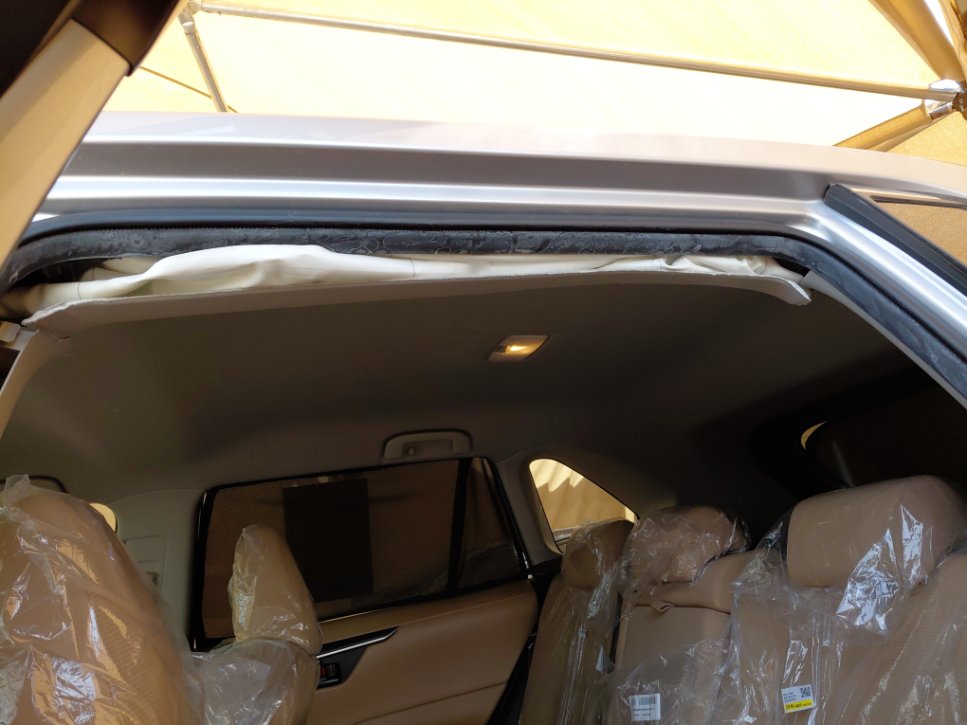 Toyota RAV4 LE 4X4 SPORTS UTILITY 2021 image