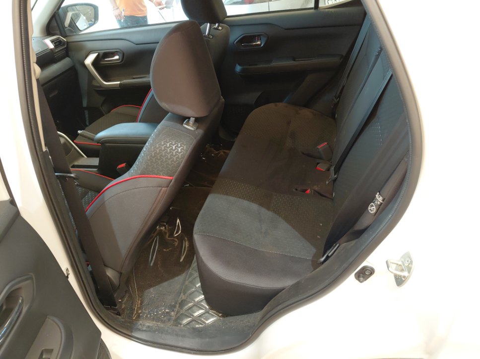 Toyota RAIZE XLE 2024 image