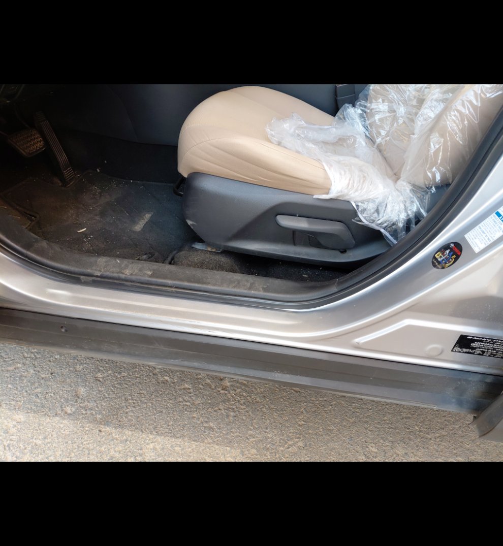 Toyota RAV4 LE 4X4 SPORTS UTILITY 2021 image