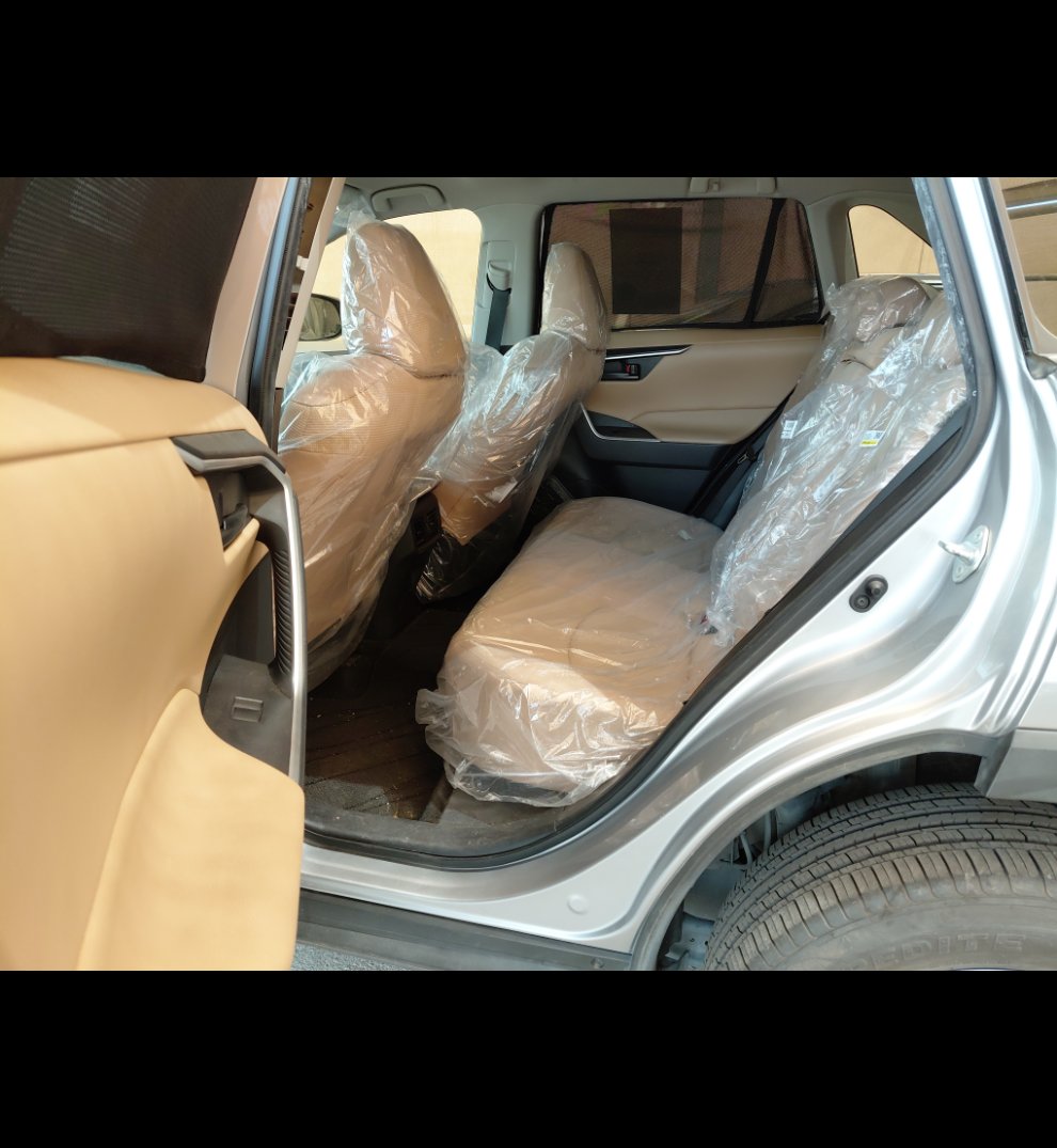 Toyota RAV4 LE 4X4 SPORTS UTILITY 2021 image