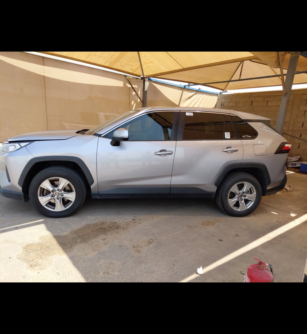 Toyota RAV4 LE 4X4 SPORTS UTILITY 2021 image