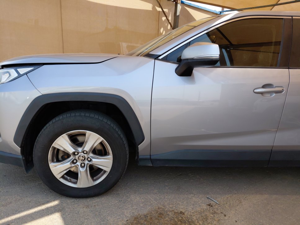 Toyota RAV4 LE 4X4 SPORTS UTILITY 2021 image