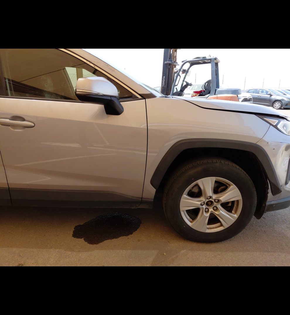 Toyota RAV4 LE 4X4 SPORTS UTILITY 2021 image