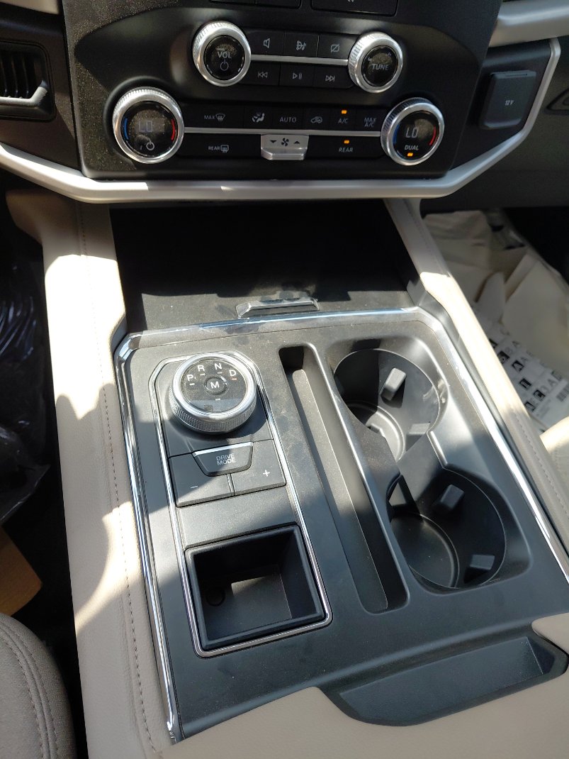 Ford Expedition Eco.XLT 4X2 2023 image