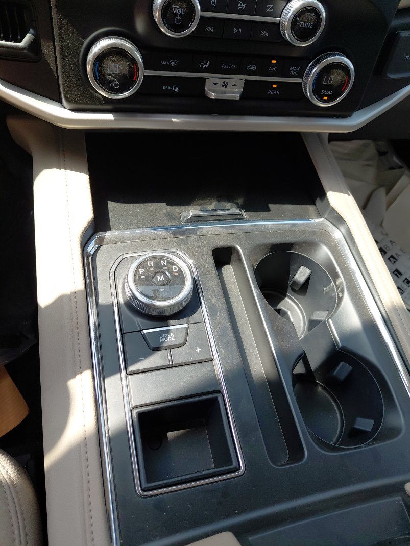 Ford Expedition Eco.XLT 4X2 2023 image