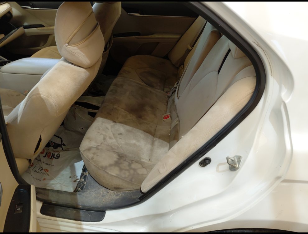 Toyota Camry GLE 2020 image