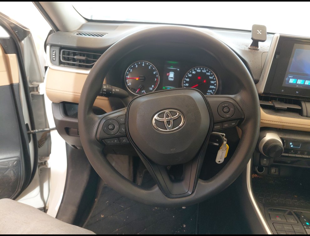 Toyota RAV4 LE SPORT 2024 image