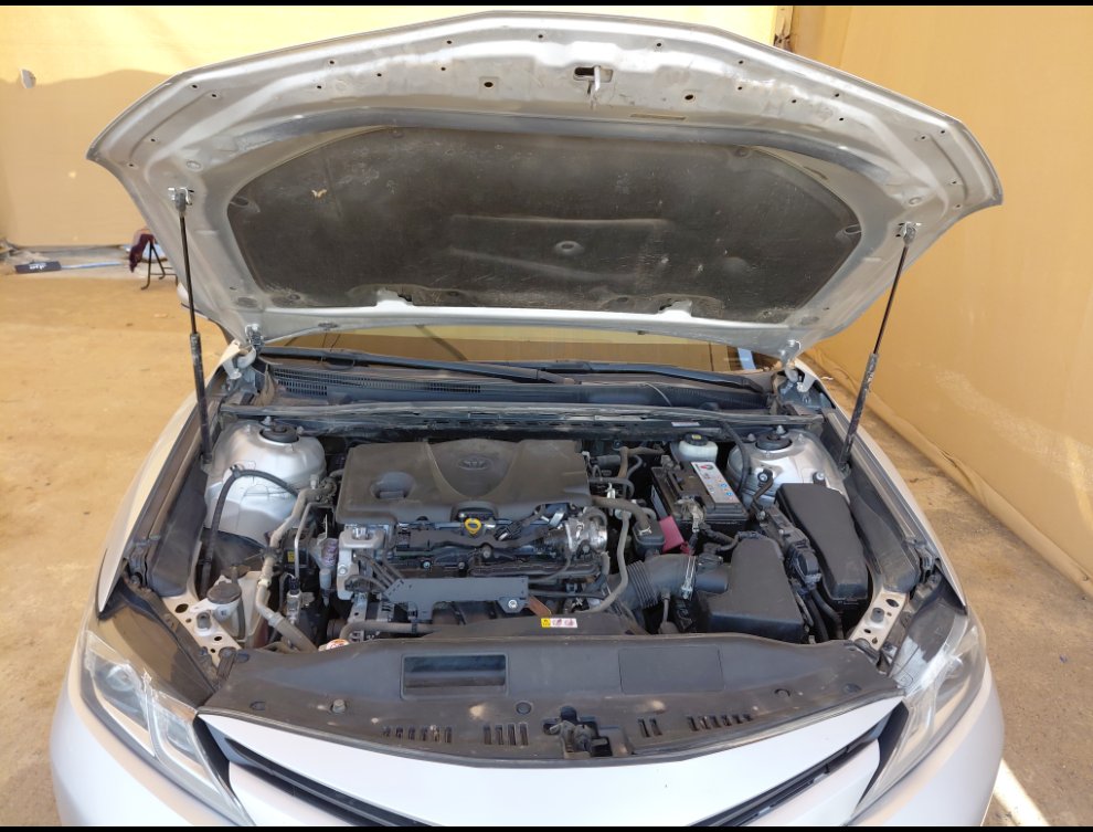 Toyota Camry LE 2020 image