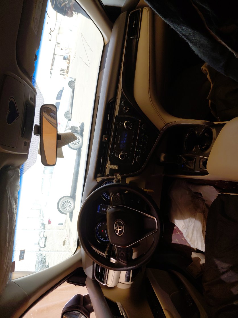 Toyota Camry LE 2020 image