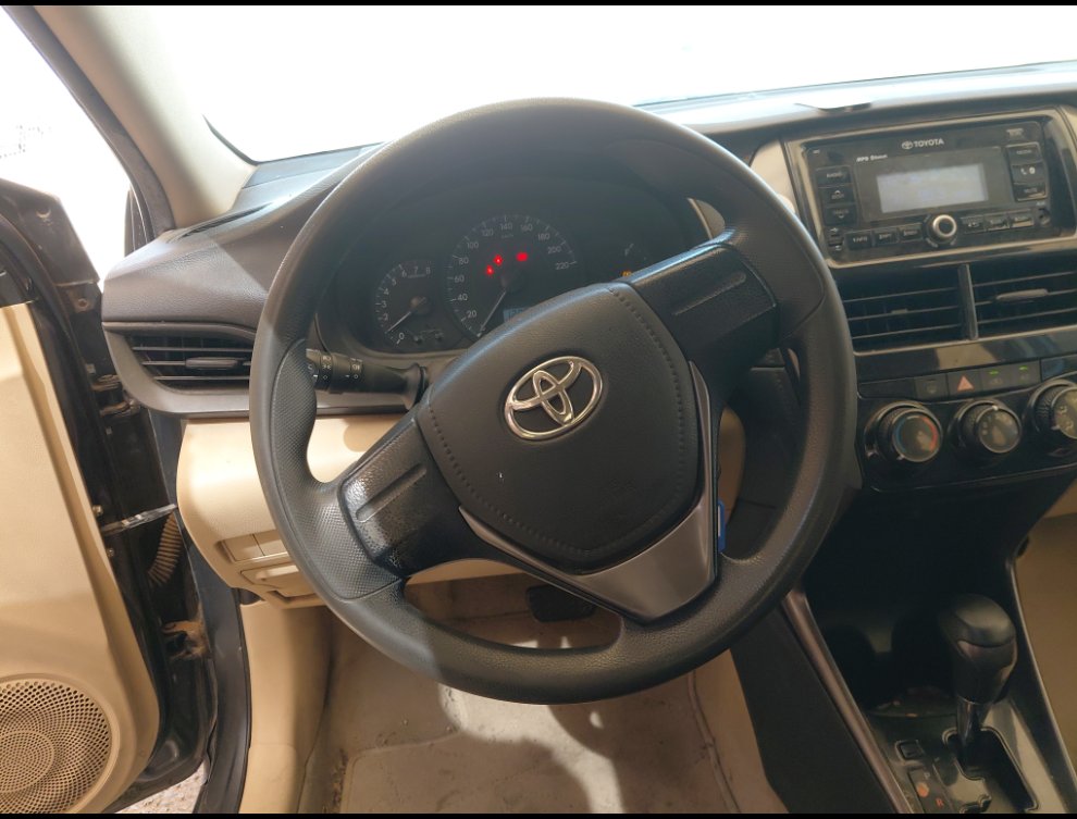 Toyota Yaris Y FLT  2021 image