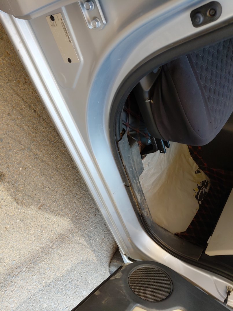 ميتسوبيشي أتراج سي 2019 image