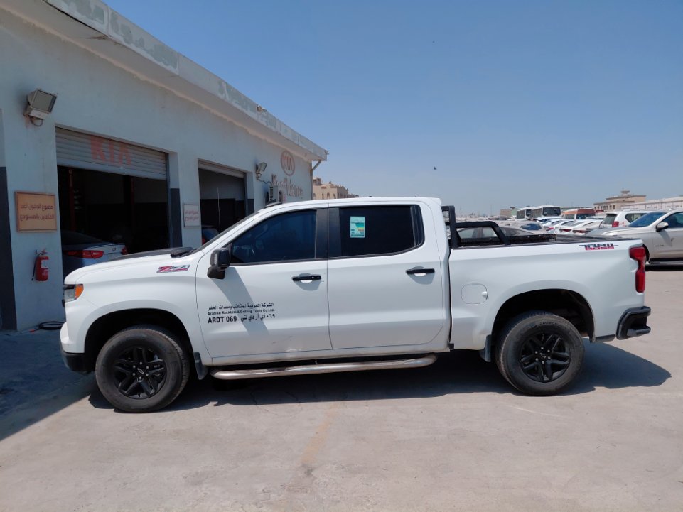 Chevrolet  Silverado 4WD 2023 image