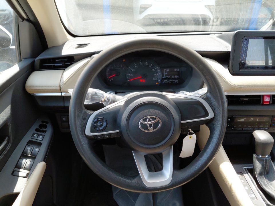 تويوتا يارس  2023 image