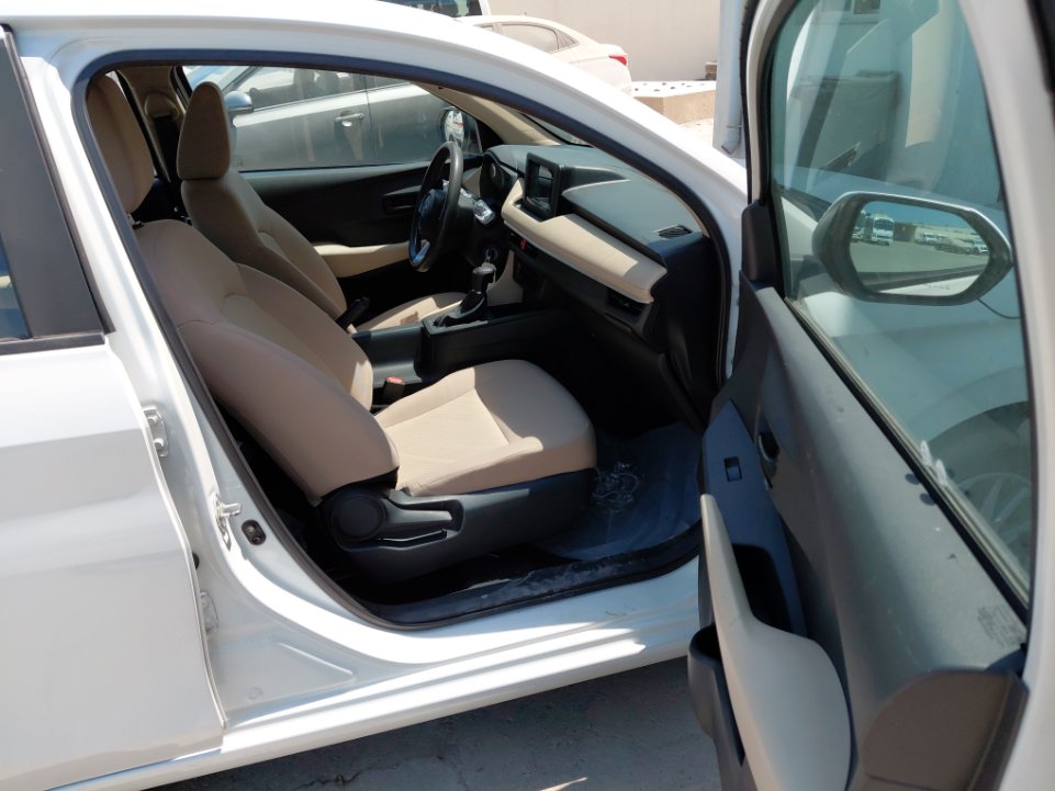 تويوتا يارس  2023 image