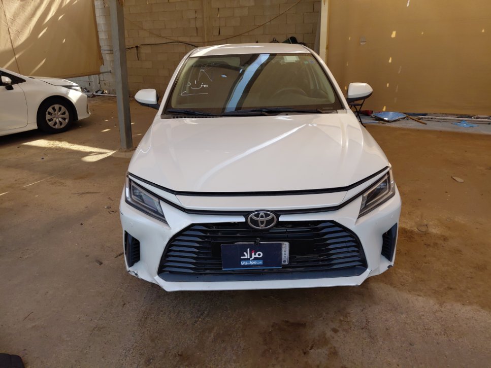 Toyota Yaris Y PLUS  2024