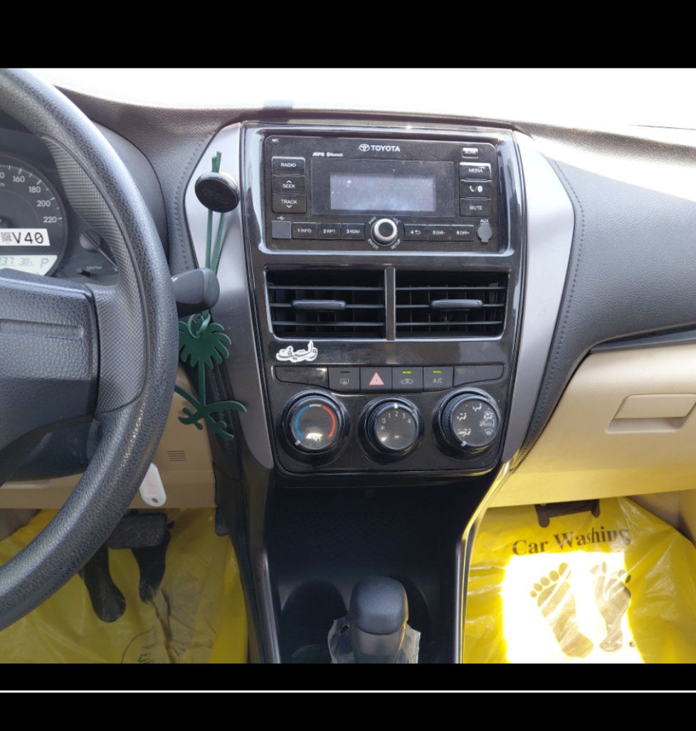 Toyota Yaris Y FLT  2021 image