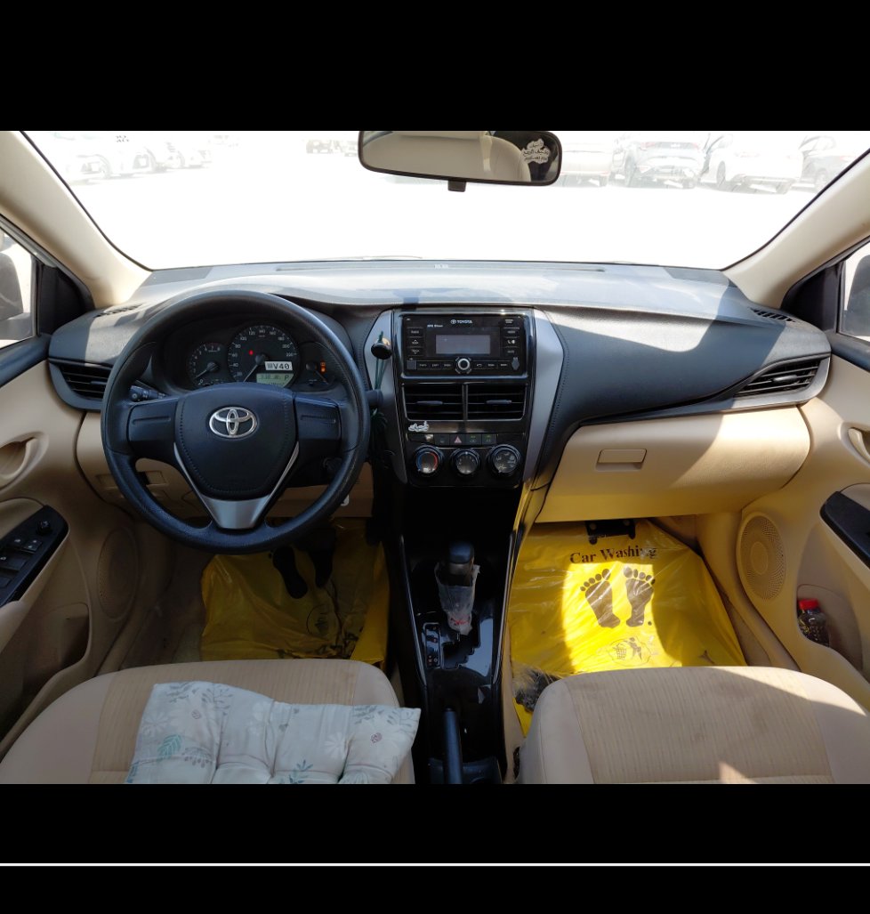 Toyota Yaris Y FLT  2021 image