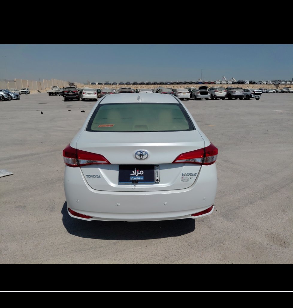 Toyota Yaris Y FLT  2021 image