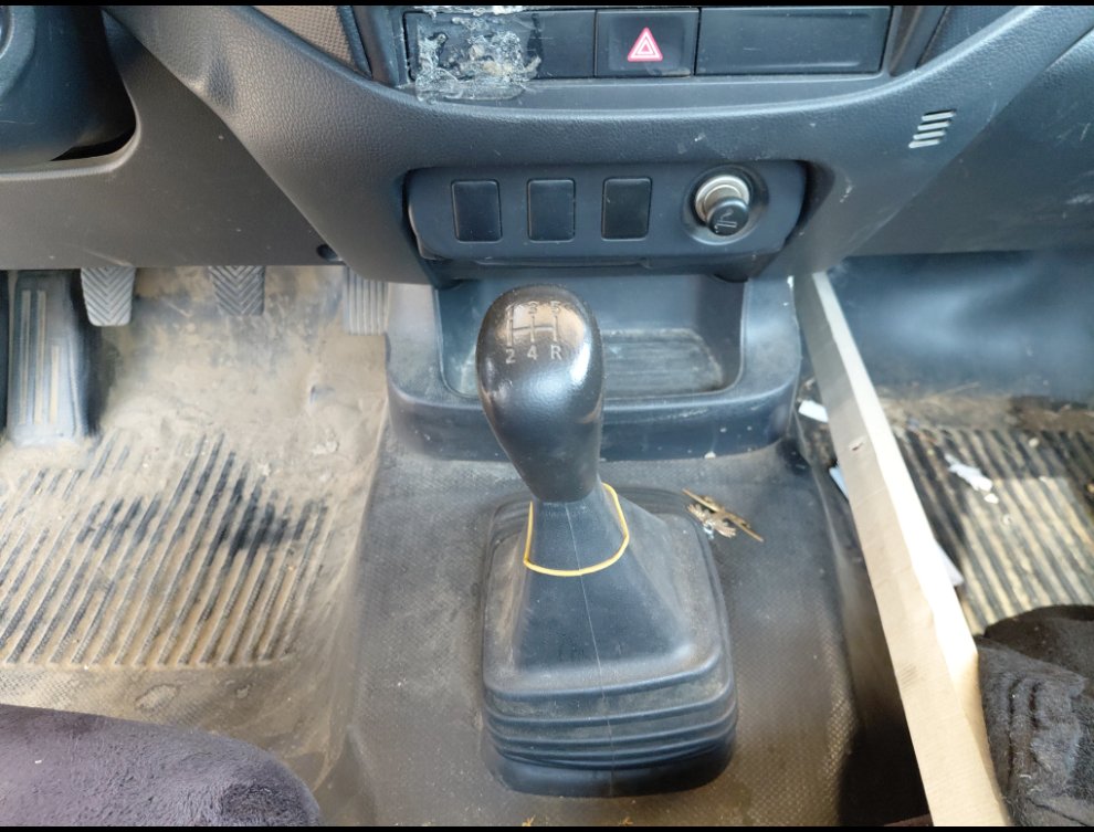 ميتسوبيشي L200  2023 image