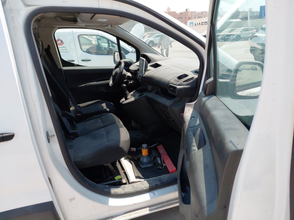 Peugeot  Partner  2023 image