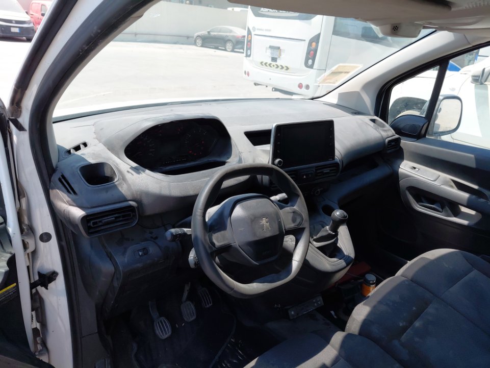 Peugeot  Partner  2023 image