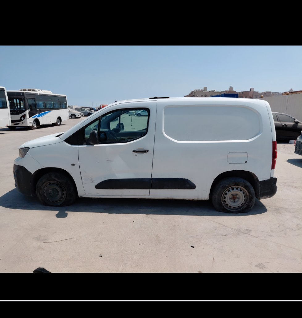 Peugeot  Partner  2021 image