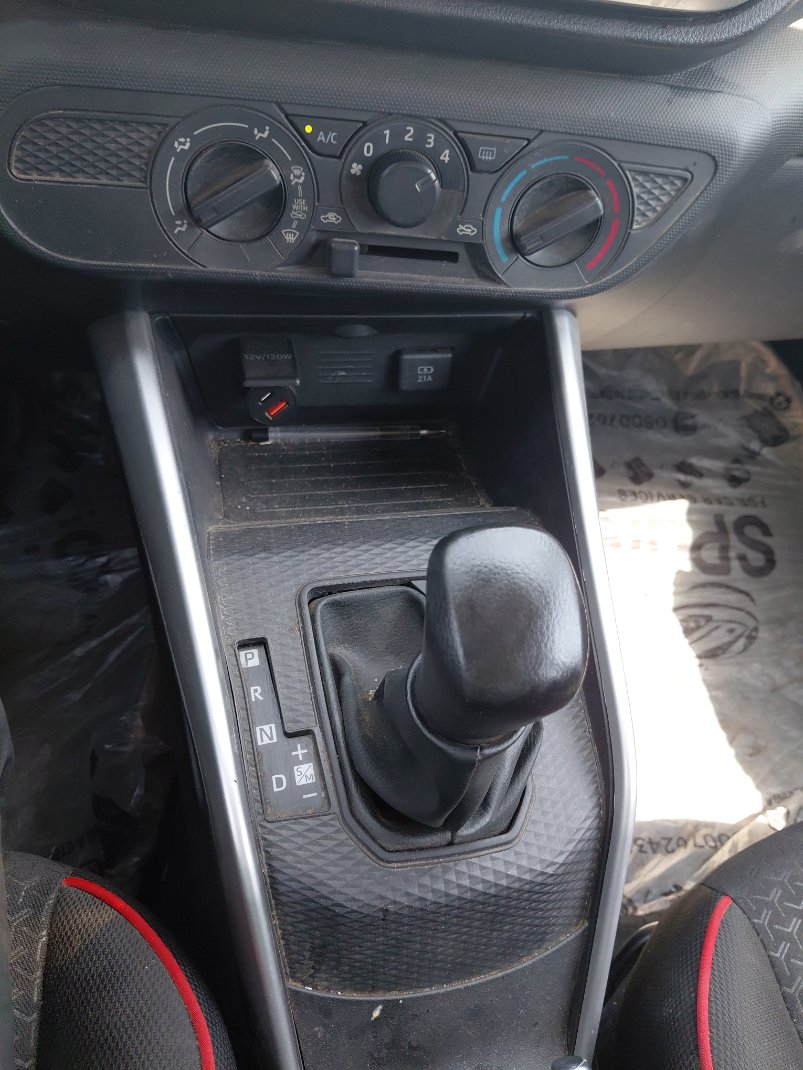 Toyota RAIZE XLE 2024 image