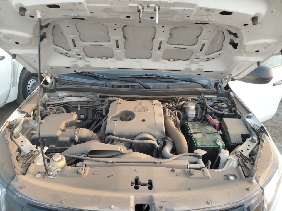 Mitsubishi L200  2020 image