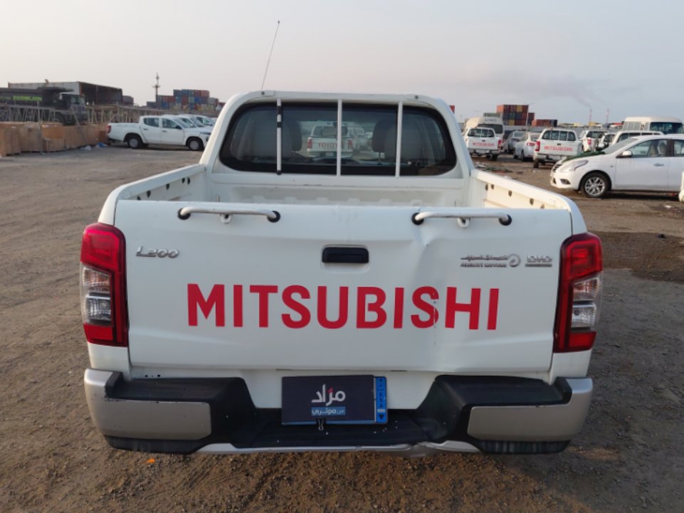 Mitsubishi L200  2020 image
