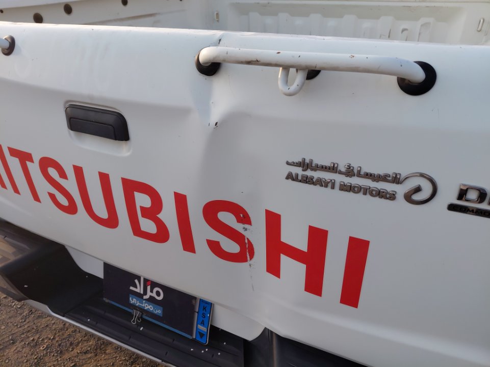 Mitsubishi L200  2020 image