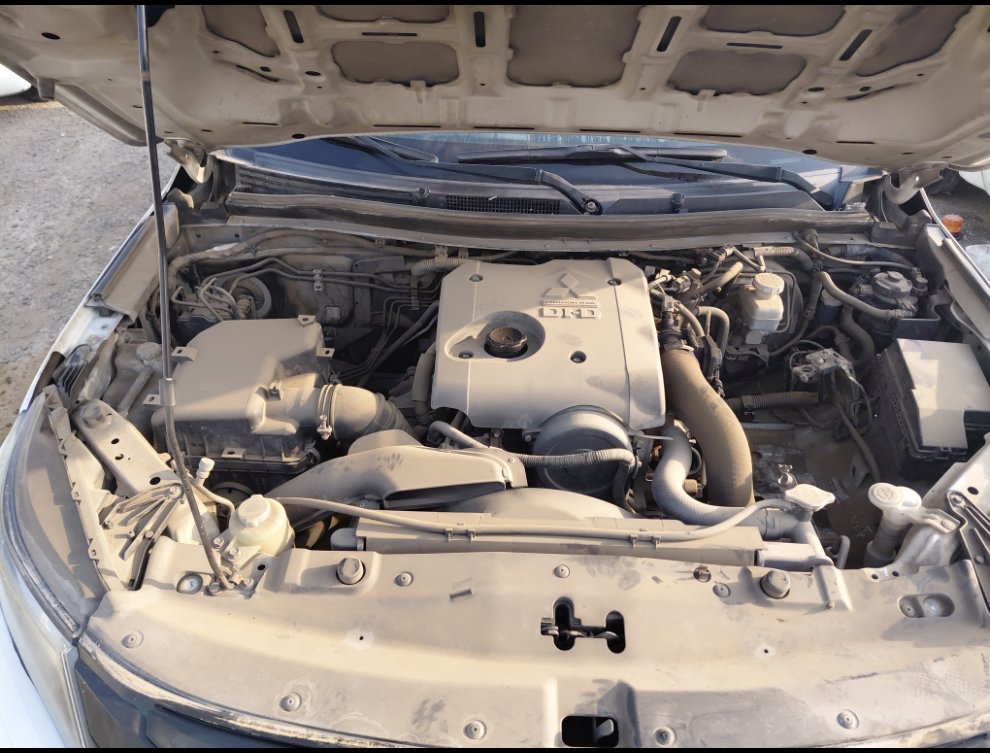 Mitsubishi L200  2020 image