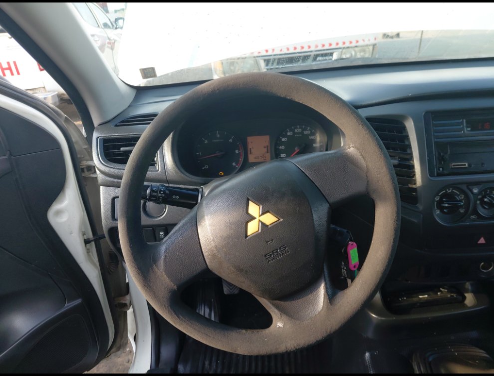 Mitsubishi L200  2020 image