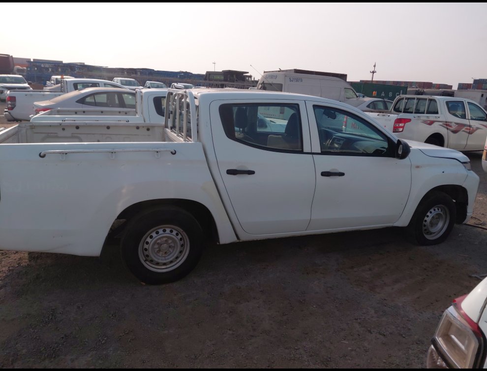 Mitsubishi L200  2020 image