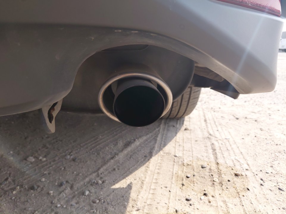 Toyota Camry GLE 2023 image