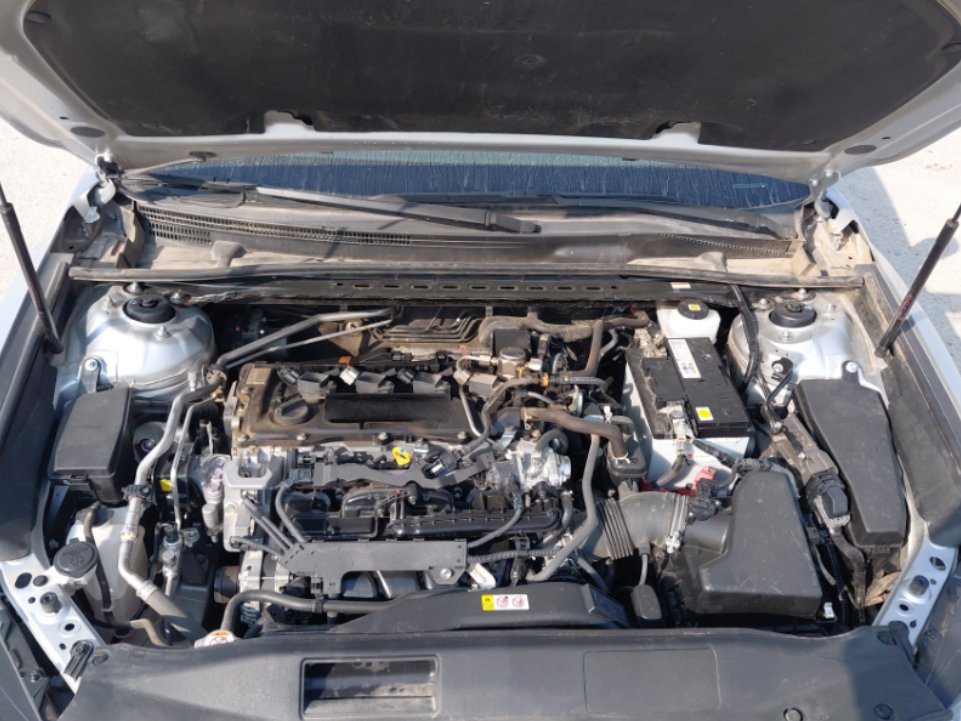 Toyota Camry GLE 2023 image