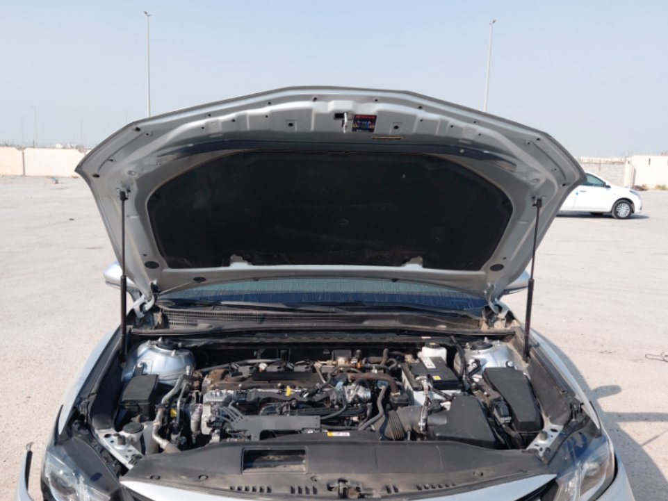 Toyota Camry GLE 2023 image