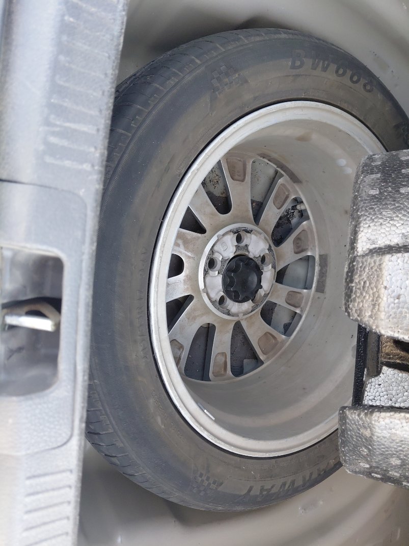 Toyota Camry GLE 2023 image