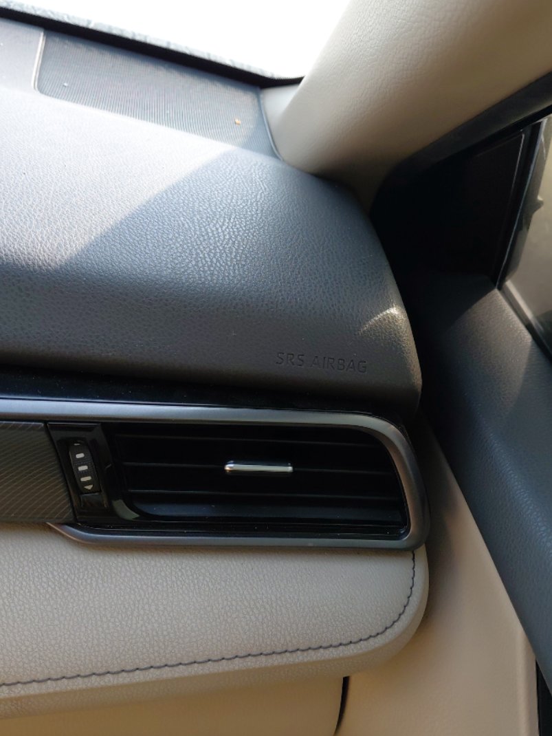 Toyota Camry GLE 2023 image